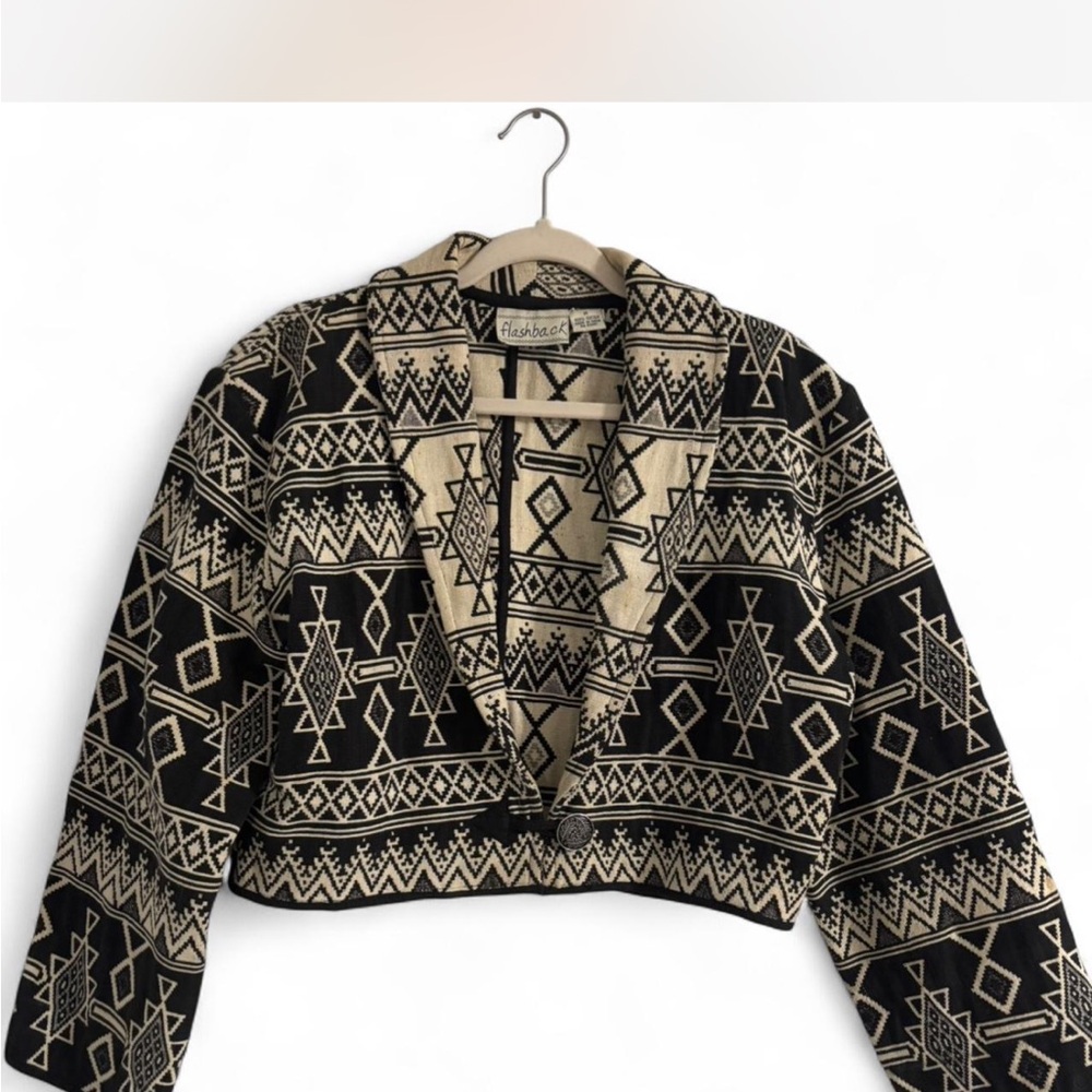 Flashback Cropped Aztec Jacket Size Medium - image 3